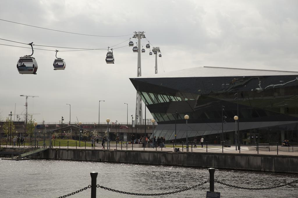 Royal Victoria Docks Apartamento Londres Exterior foto